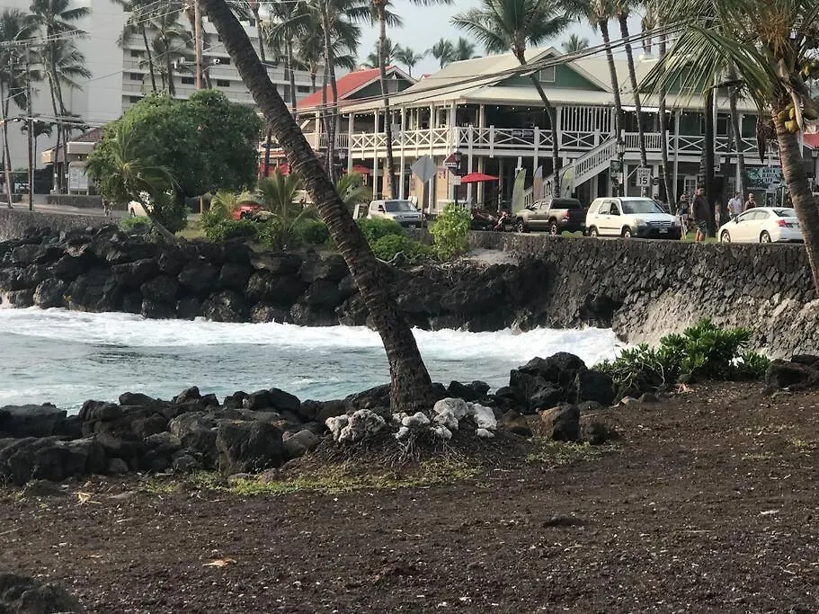 Classic Hawaiian Oceanfront Condo With Top Location - Hale Kona Kai 413 By Casago Kona Kailua-Kona 0*,